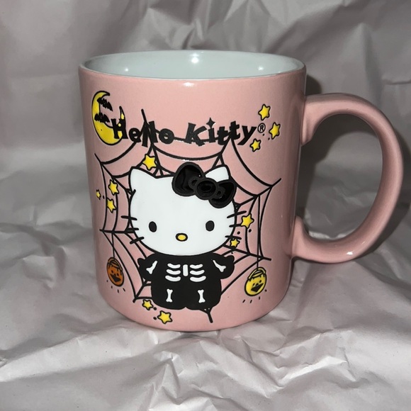 Hello Kitty Other - NEW Hello Kitty Halloween 20oz Mug 🩷